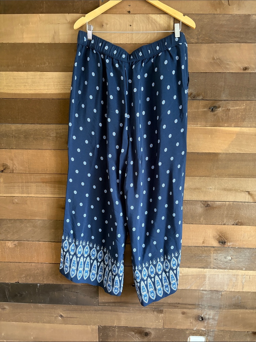 LOFT Fluid Pants with mosaic print wide leg - Picture 2 of 10